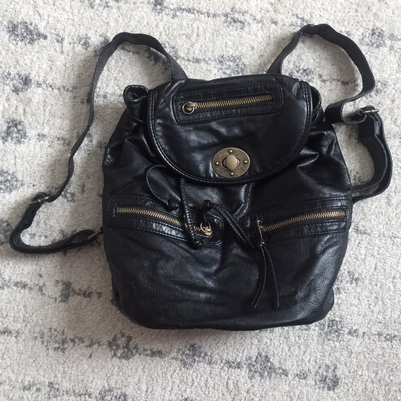 bueno backpack purse